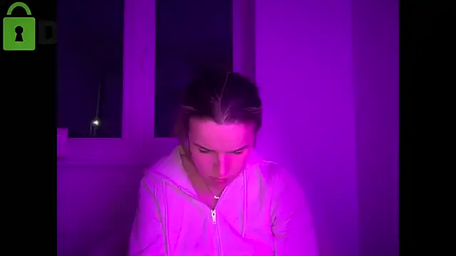 maisiesmithx online show from February 7, 2026, 10:29 pm