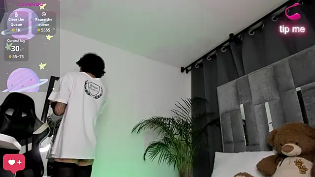 Snapshot of sue___0 chatting on December 28, 2024, 11:59 pm sue 0 online show from December 28, 2024, 11:59 pm