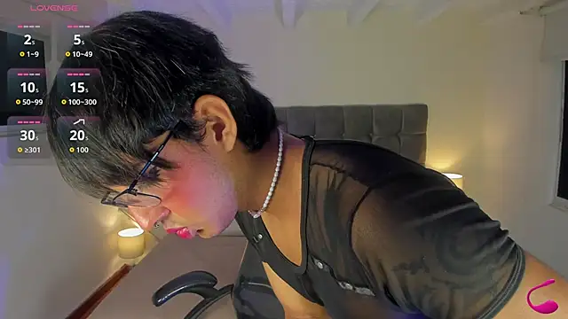 Dark hairy  online show from June 17, 2026, 4:34 am