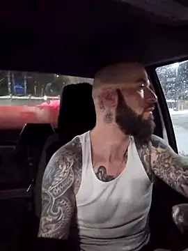 Snapshot of Beardedtattood chatting on February 16, 2025, 9:37 am Beardedtattood online show from February 16, 2025, 9:37 am