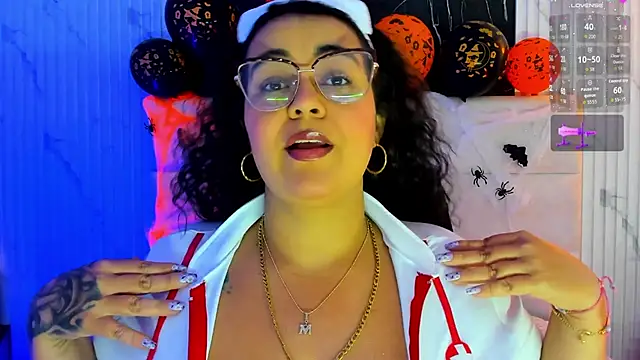 Reginavegaa online show from October 31, 2025, 11:51 am