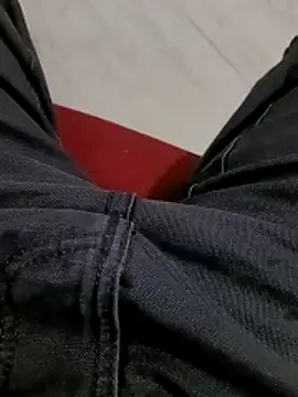 Snapshot of SuranSexy33 chatting on April 15, 2026, 1:59 pm SuranSexy33 online show from April 15, 2026, 1:59 pm