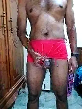 Snapshot of SuranSexy33 chatting on March 24, 2026, 3:06 am SuranSexy33 online show from March 24, 2026, 3:06 am