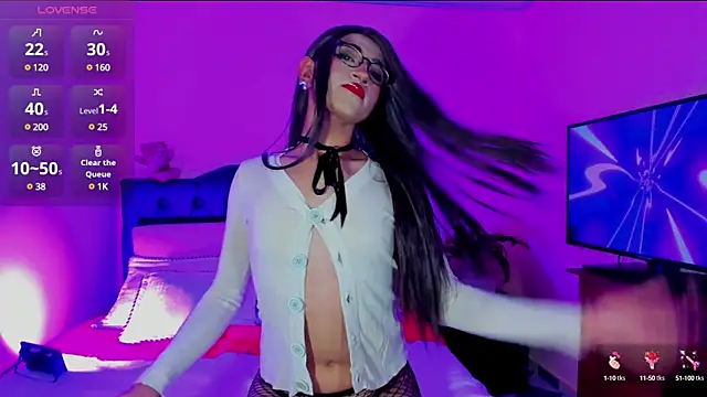 Lararose01 online show from December 14, 2024, 6:13 am