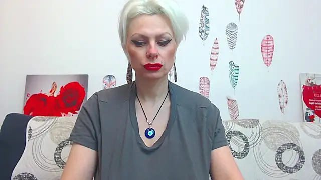 Snapshot of ForeverBarbie_ chatting on February 23, 2026, 2:02 am ForeverBarbie online show from February 23, 2026, 2:02 am