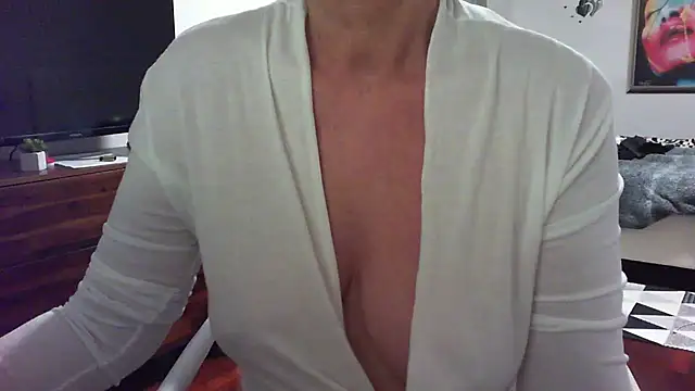 Snapshot of __Angel78__ chatting on January 28, 2025, 3:35 pm Angel78 online show from January 28, 2025, 3:35 pm