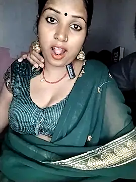 Snapshot of Indian_Lust_Couple chatting on February 20, 2026, 9:39 pm Indian Lust Couple online show from February 20, 2026, 9:39 pm