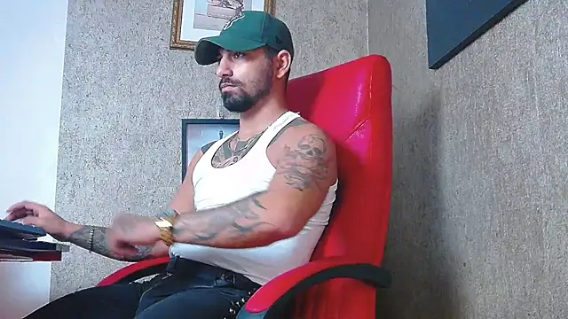 Snapshot of NigelBoydXXX chatting on February 15, 2025, 11:39 am NigelBoydXXX online show from February 15, 2025, 11:39 am