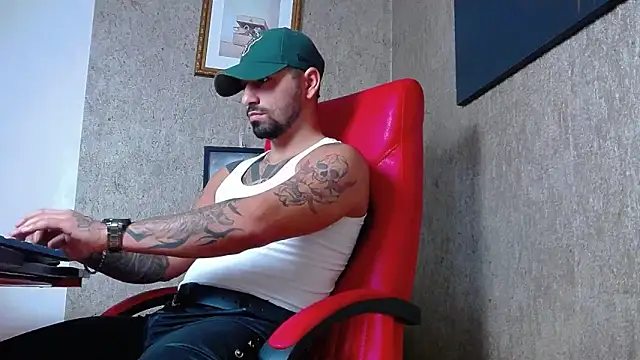 Snapshot of NigelBoydXXX chatting on February 3, 2025, 7:29 am NigelBoydXXX online show from February 3, 2025, 7:29 am