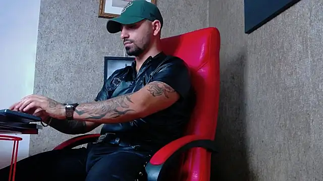 Snapshot of NigelBoydXXX chatting on January 23, 2025, 10:44 pm NigelBoydXXX online show from January 23, 2025, 10:44 pm