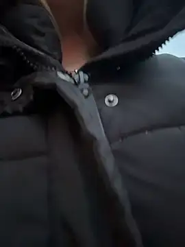 mur girl online show from December 20, 2025, 12:41 pm