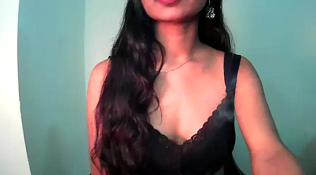 Snapshot of RIYAA_2 chatting on January 12, 2025, 11:04 pm RIYAA 2 online show from January 12, 2025, 11:04 pm