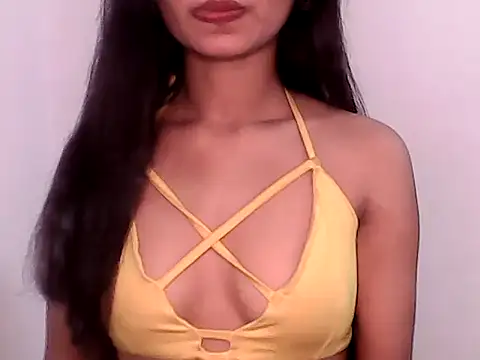 Snapshot of RIYAA_2 chatting on January 28, 2025, 5:03 pm RIYAA 2 online show from January 28, 2025, 5:03 pm