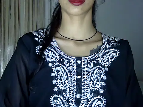 Snapshot of MAAYRA_09 chatting on September 20, 2025, 3:39 pm MAAYRA 09 online show from September 20, 2025, 3:39 pm