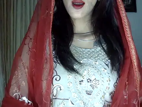 Snapshot of MAAYRA_09 chatting on September 30, 2025, 1:06 pm MAAYRA 09 online show from September 30, 2025, 1:06 pm