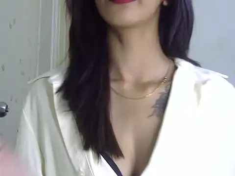 MAAYRA 09 online show from May 24, 2026, 10:53 pm