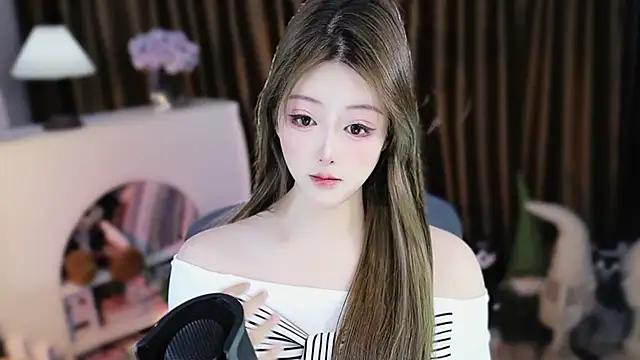 Snapshot of Arwyn-rr chatting on March 24, 2026, 12:49 pm Arwyn-rr online show from March 24, 2026, 12:49 pm