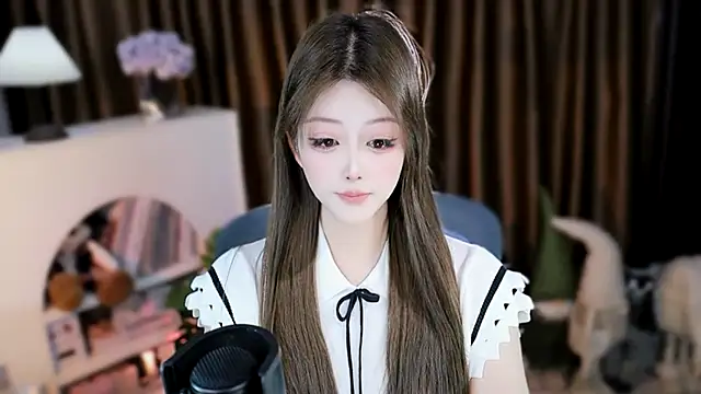 Snapshot of Arwyn-rr chatting on March 15, 2026, 12:34 pm Arwyn-rr online show from March 15, 2026, 12:34 pm