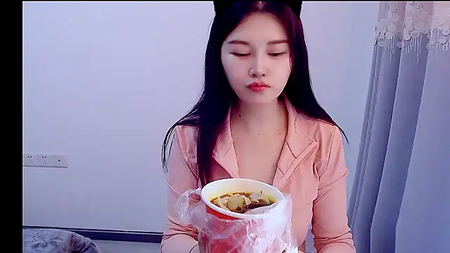 Little-sweet online show from November 2, 2025, 1:10 am