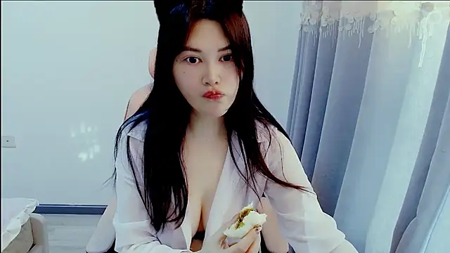 Little-sweet online show from December 1, 2025, 1:17 am