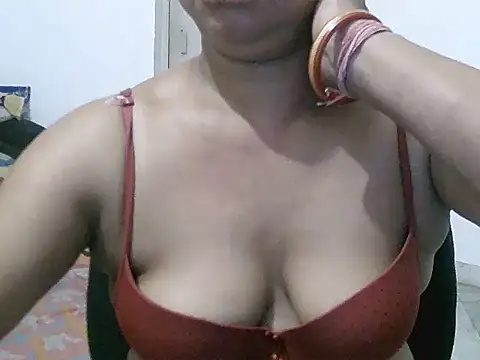 MITAALI009 online show from April 27, 2026, 5:22 pm