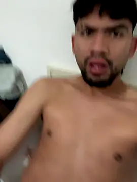 Snapshot of Elcangri-15 chatting on November 25, 2025, 8:03 am Elcangri-15 online show from November 25, 2025, 8:03 am