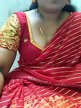 Snapshot of MaaliiiPonuTamil chatting on May 26, 2026, 6:17 pm MaaliiiPonuTamil online show from May 26, 2026, 6:17 pm