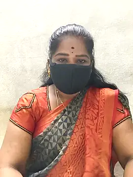Snapshot of MaaliiiPonuTamil chatting on May 7, 2026, 5:49 pm MaaliiiPonuTamil online show from May 7, 2026, 5:49 pm