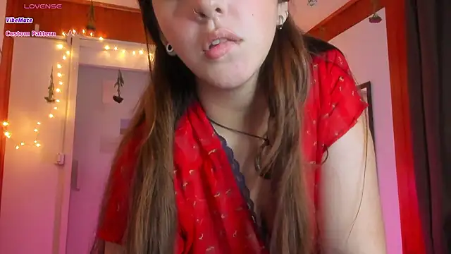 Snapshot of HeyTati chatting on March 9, 2026, 1:42 am HeyTati online show from March 9, 2026, 1:42 am