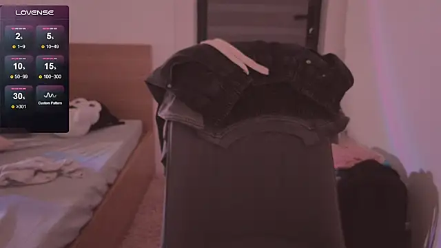 Snapshot of h2h0e chatting on February 14, 2026, 9:48 pm h2h0e online show from February 14, 2026, 9:48 pm