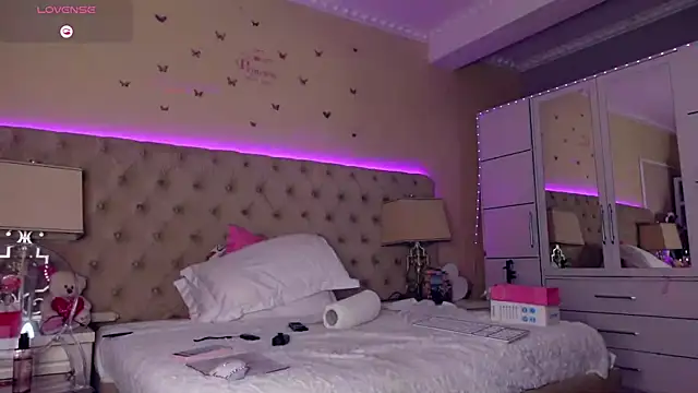 Alicia007 online show from April 3, 2026, 5:03 am