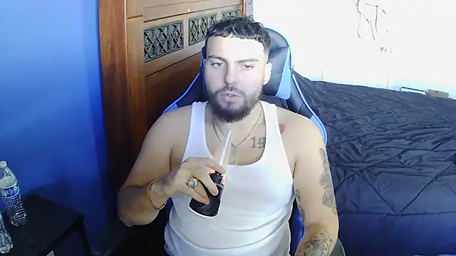 Snapshot of MasterKvn chatting on February 25, 2025, 8:42 pm MasterKvn online show from February 25, 2025, 8:42 pm