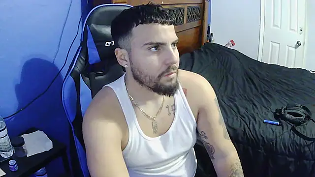 Snapshot of MasterKvn chatting on February 7, 2025, 8:01 am MasterKvn online show from February 7, 2025, 8:01 am