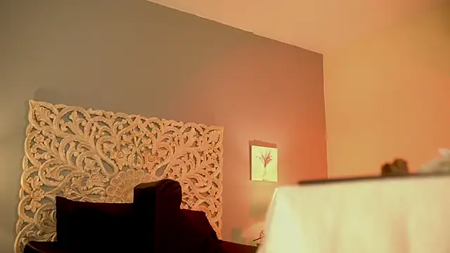 lupeebony online show from October 11, 2025, 7:26 pm