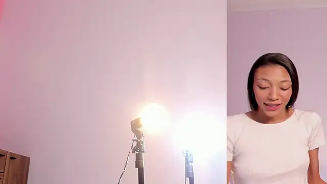 lupeebony online show from May 23, 2026, 7:46 pm