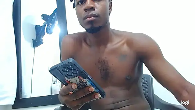 Snapshot of jaycolinss chatting on April 23, 2026, 5:58 pm jaycolinss online show from April 23, 2026, 5:58 pm