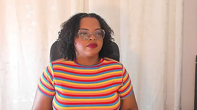 conielaurenth online show from November 9, 2025, 8:24 pm