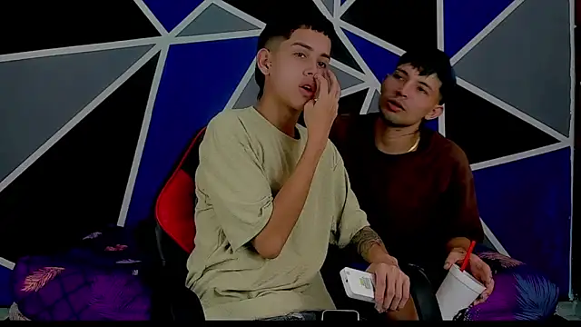 migueyalejo teens online show from February 27, 2025, 4:24 am