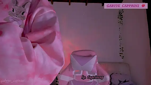 Snapshot of gabyye_capprins chatting on March 22, 2026, 12:25 am gabyye capprins online show from March 22, 2026, 12:25 am