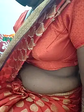 Snapshot of Priya_Next chatting on September 15, 2025, 4:24 am Priya Next online show from September 15, 2025, 4:24 am