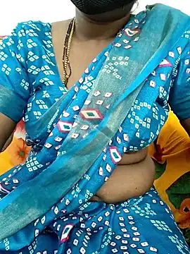 Snapshot of Priya_Next chatting on September 17, 2025, 4:53 pm Priya Next online show from September 17, 2025, 4:53 pm