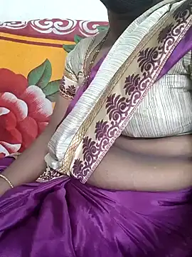 Snapshot of Priya_Next chatting on December 9, 2024, 4:05 pm Priya Next online show from December 9, 2024, 4:05 pm