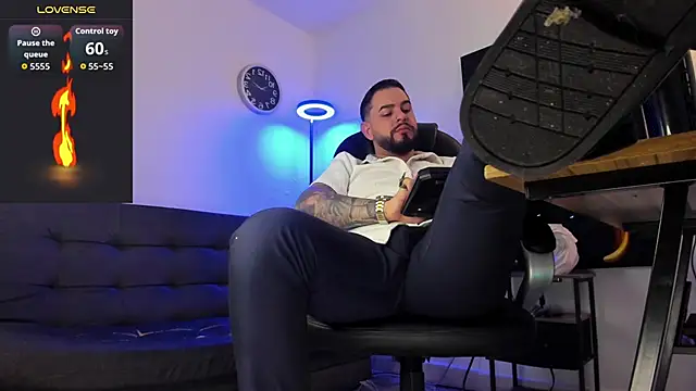 Snapshot of Ethan_Castellano chatting on March 28, 2026, 8:54 pm Ethan Castellano online show from March 28, 2026, 8:54 pm