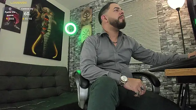 Snapshot of Ethan_Castellano chatting on April 11, 2026, 8:56 pm Ethan Castellano online show from April 11, 2026, 8:56 pm