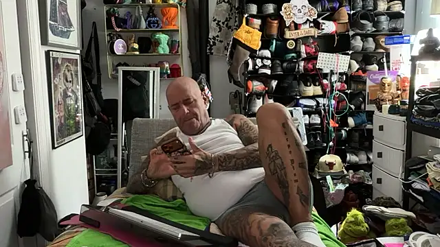 Snapshot of joeytatts66 chatting on May 22, 2026, 1:03 am joeytatts66 online show from May 22, 2026, 1:03 am