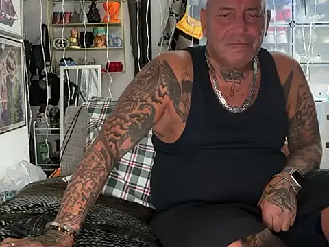 Snapshot of joeytatts66 chatting on November 20, 2025, 2:12 am joeytatts66 online show from November 20, 2025, 2:12 am