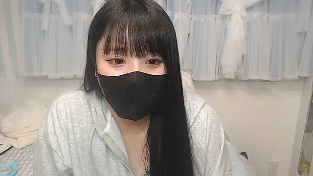 yua0727 online show from June 6, 2026, 2:11 pm
