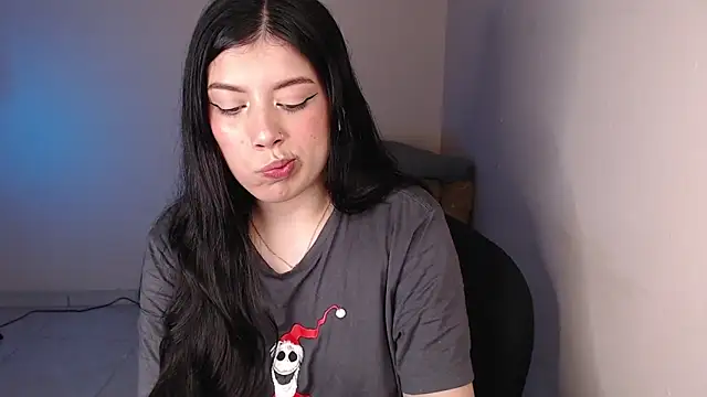 Snapshot of iam_emy chatting on February 8, 2026, 1:25 am iam emy online show from February 8, 2026, 1:25 am