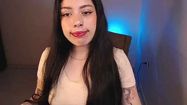 Snapshot of iam_emy chatting on May 11, 2026, 4:04 pm iam emy online show from May 11, 2026, 4:04 pm