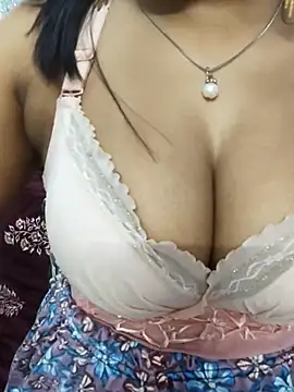 Snapshot of Sania-Love chatting on April 1, 2026, 12:02 am Sania-Love online show from April 1, 2026, 12:02 am